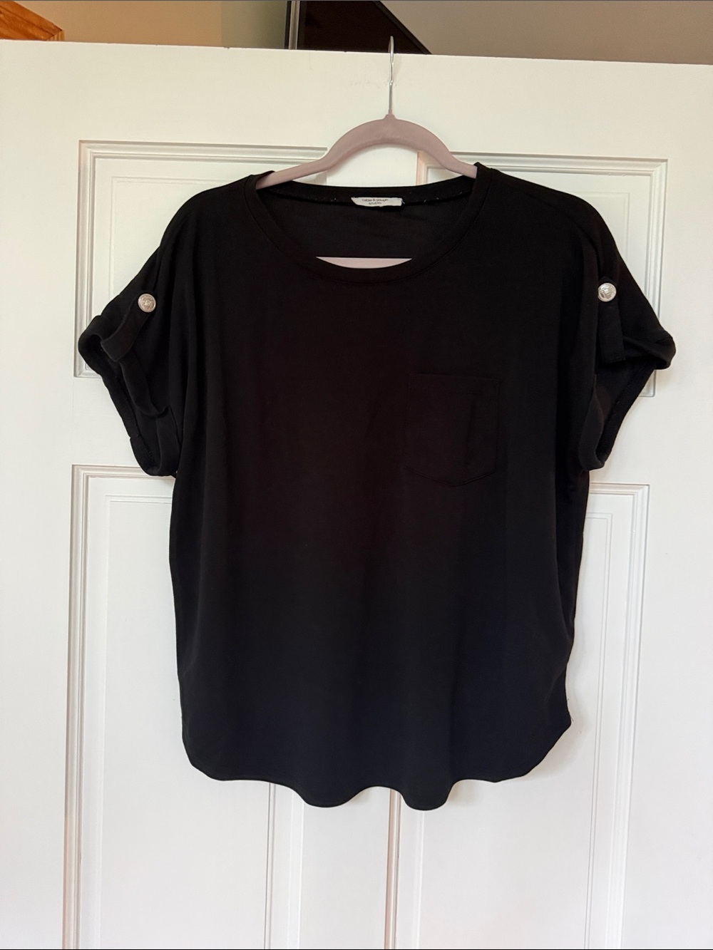 Cable & Gauge Black Roll-Tab Pocket Tee